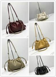 Picture of Loewe Handbags _SKUfw239899322fw
